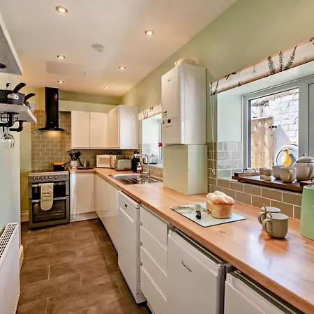 2 Bed In York Oc-96097 別荘 *