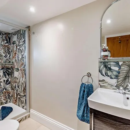 別荘 2 Bed In York Oc-96097